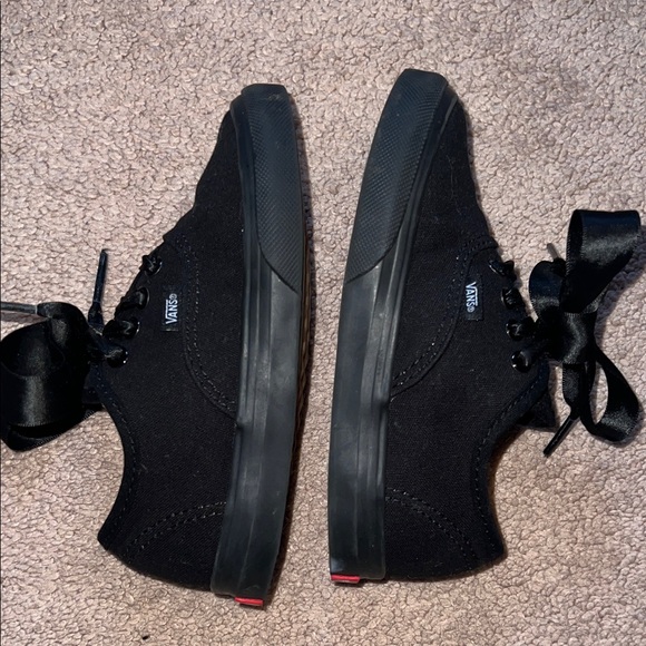 Van’s Black Lace-Up Shoes Toddler - Picture 6 of 9